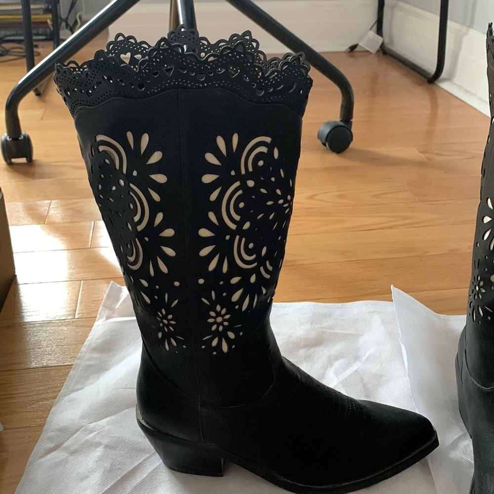 DOLLS KILL Sacred Song Filigree Cowboy Boots Black Size 6